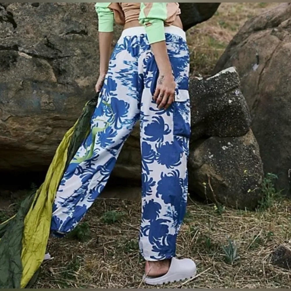 NWOT Free People Movement M Colorburst Hike Pants Cargo Style New $168 retail - Picture 2 of 6